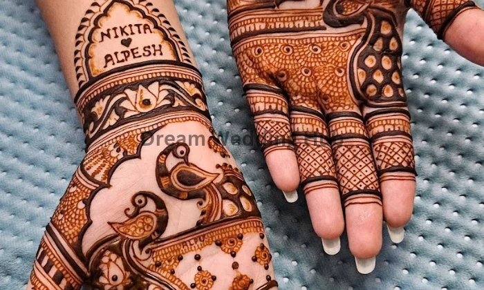 Hiral Mehandi Artist